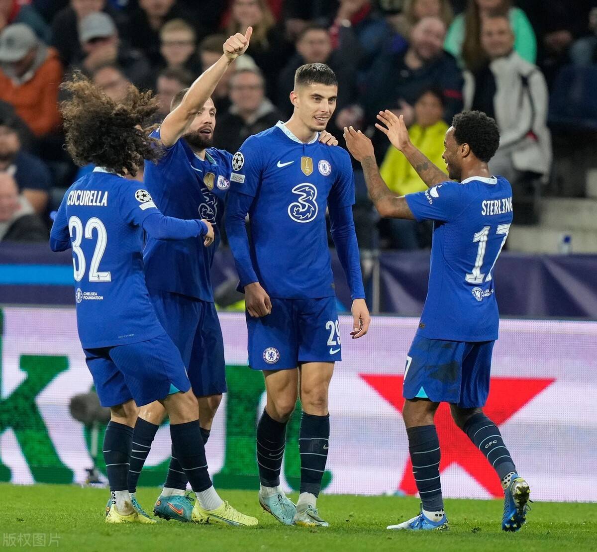 爱游戏体育里昂发布备战花絮，集结日更衣室发声，荷甲任务艰巨，资深球员宣示担当的简单介绍