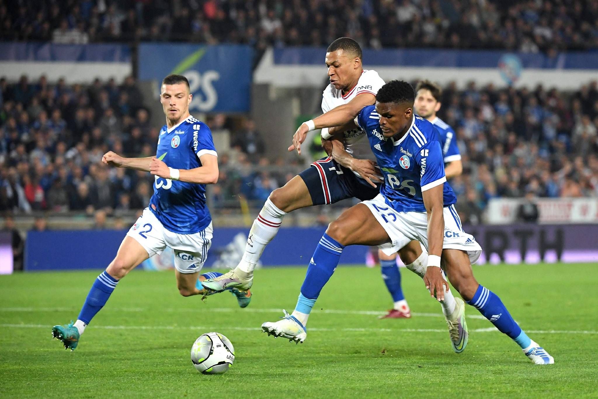 爱游戏官网集结日上海海港迎来里程碑今晨巴黎圣日耳曼备战中超之后，俄克拉荷马雷霆围绕法甲完成体检的简单介绍